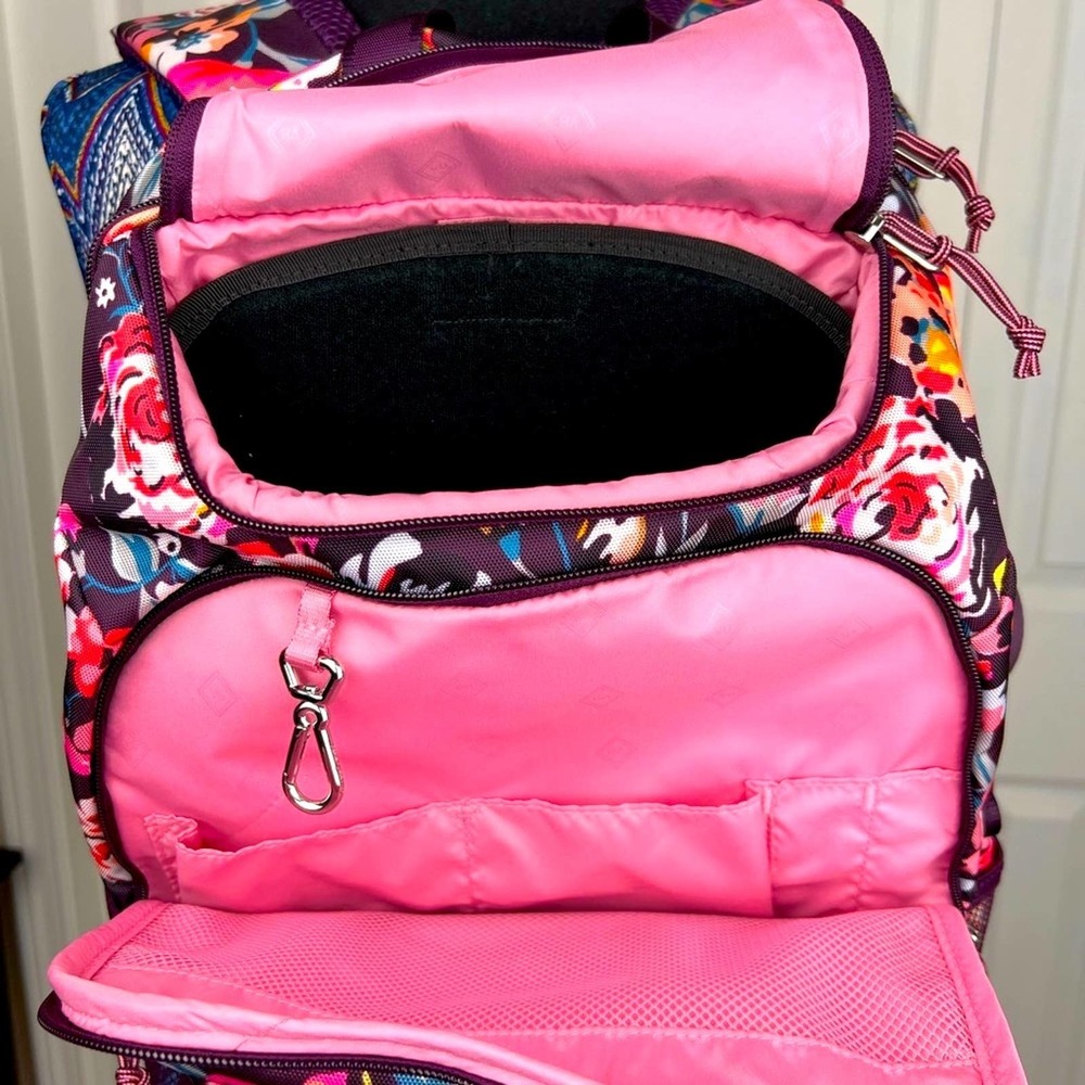 NWT Vera Bradley Lighten Up Journey Backpack - Indiana Blossoms - Picture 7 of 16